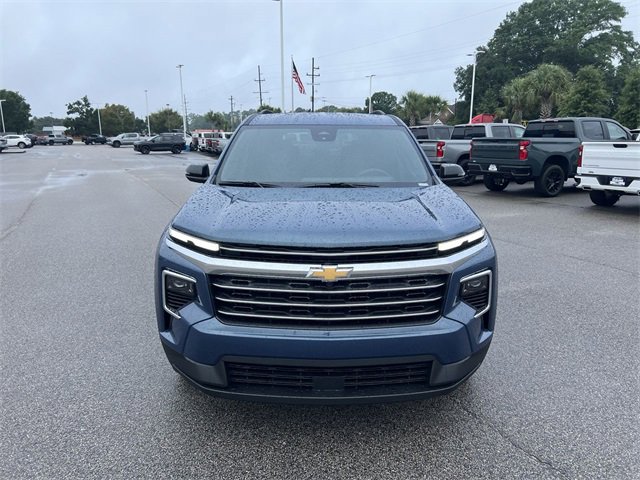 2025 Chevrolet Traverse photo 3