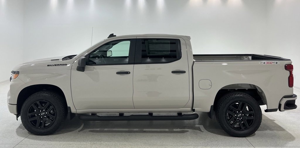 2026 Chevrolet Silverado 1500 Custom's photo