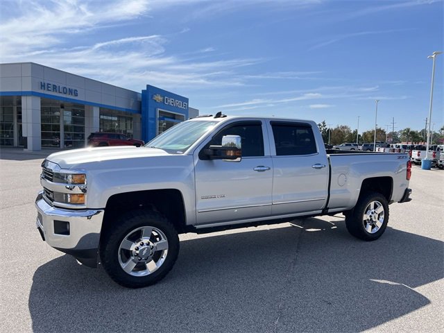 2017 Chevrolet Silverado 2500HD LTZ photo 4