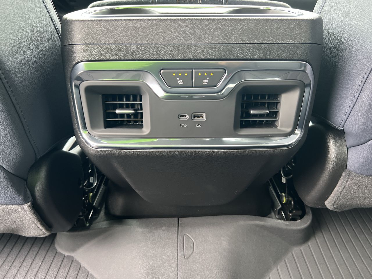 2025 Chevrolet Silverado 2500 HD High Country - Photo 52