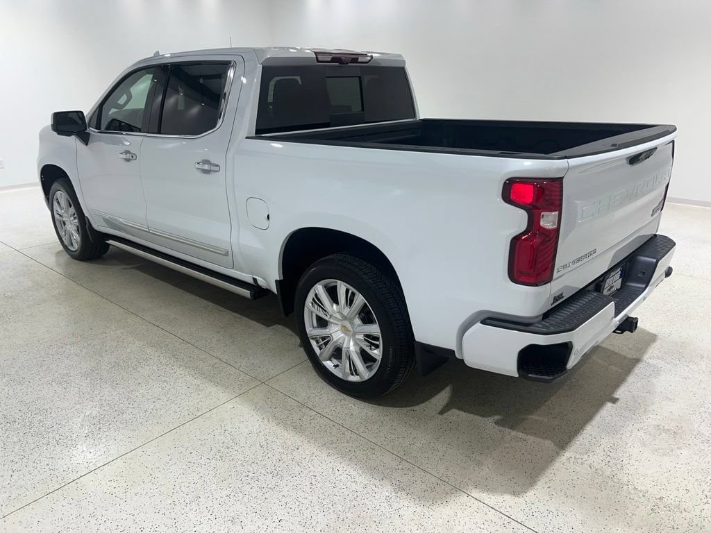 Used 2026 Chevrolet Silverado 1500 High Country Truck Crew Cab