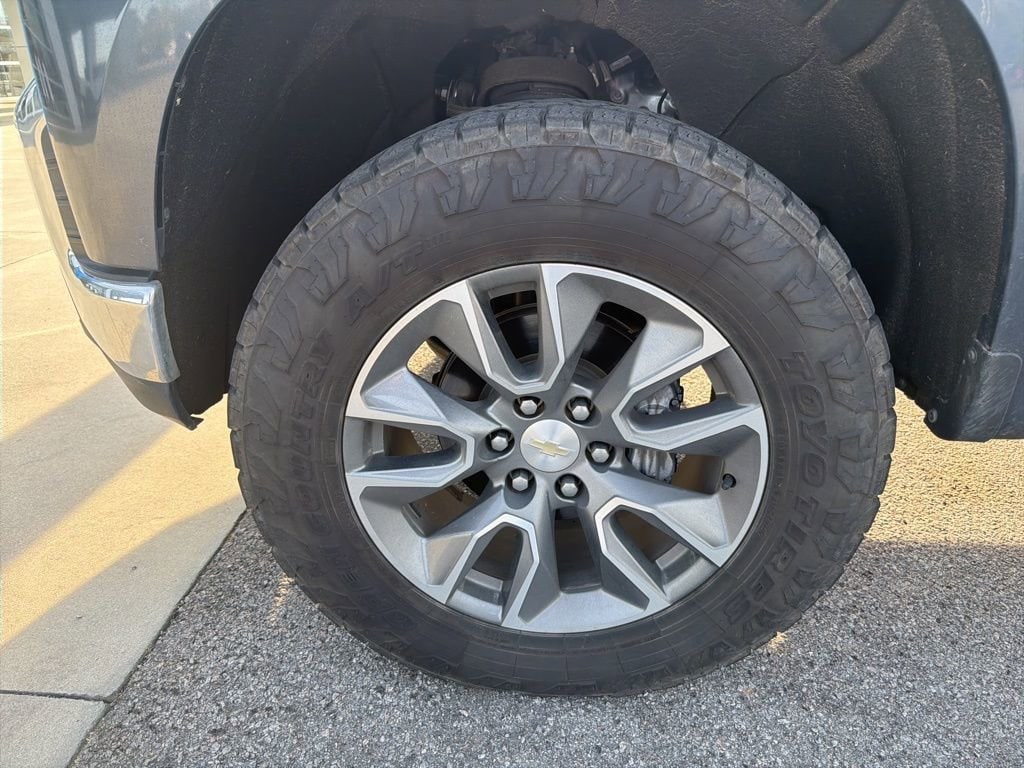 Used 2021 Chevrolet Silverado 1500 LT Truck Crew Cab