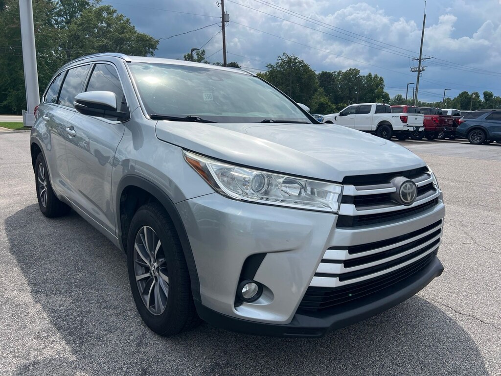 Used 2017 Toyota Highlander XLE SUV