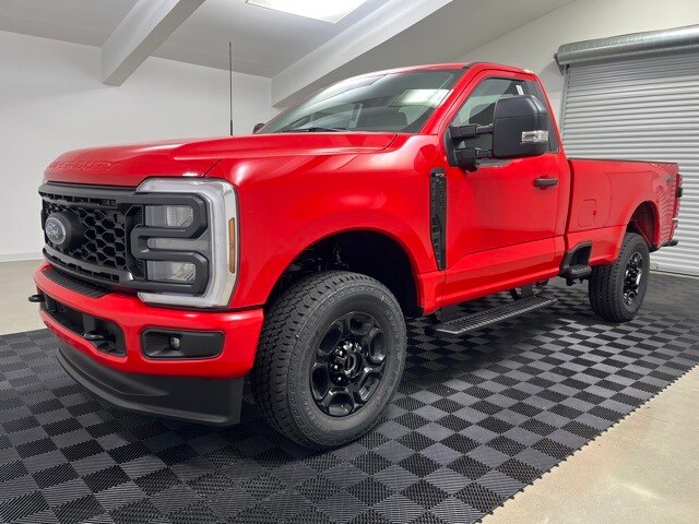 2024 Ford F-350 photo 3