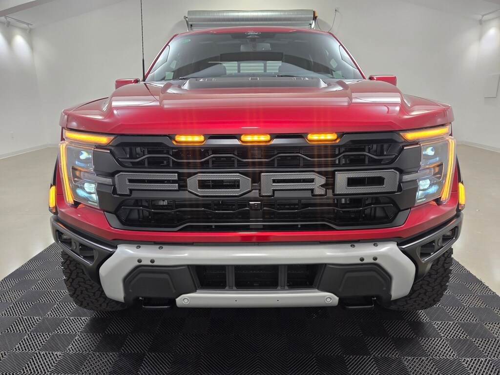 2025 Ford F-150 Raptor photo 2