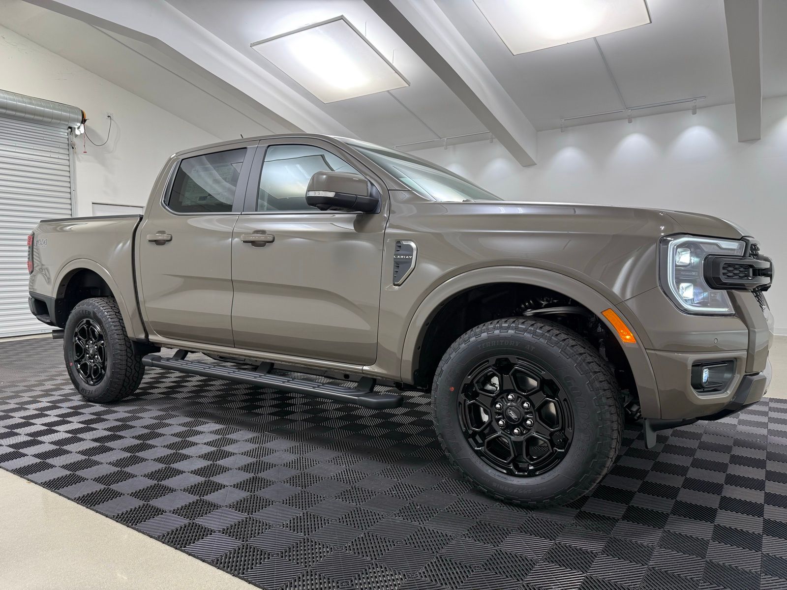 2025 Ford Ranger Lariat 4x4 SuperCrew 5' Box's photo