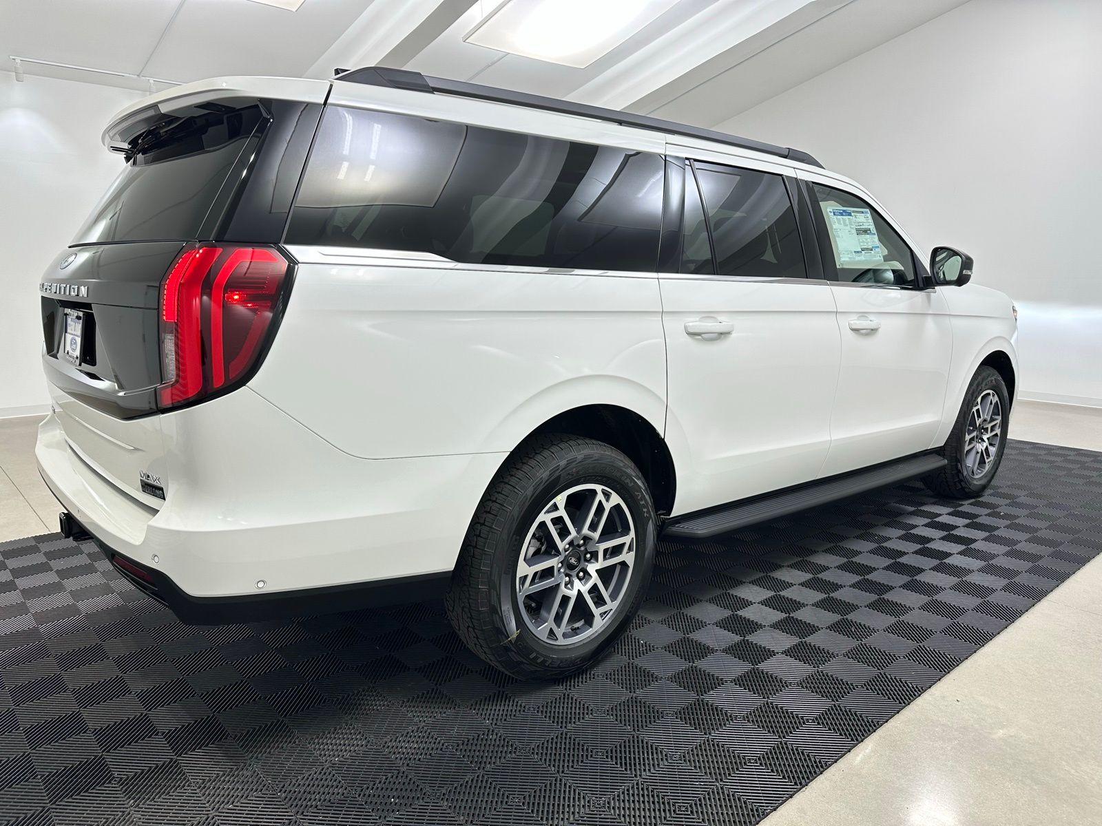 2025 Ford Expedition MAX Active - Photo 10