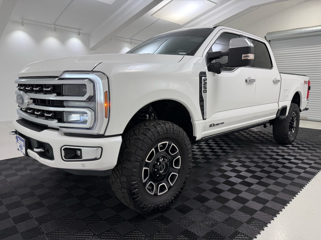 Used 2024 Ford F-250SD Platinum Truck