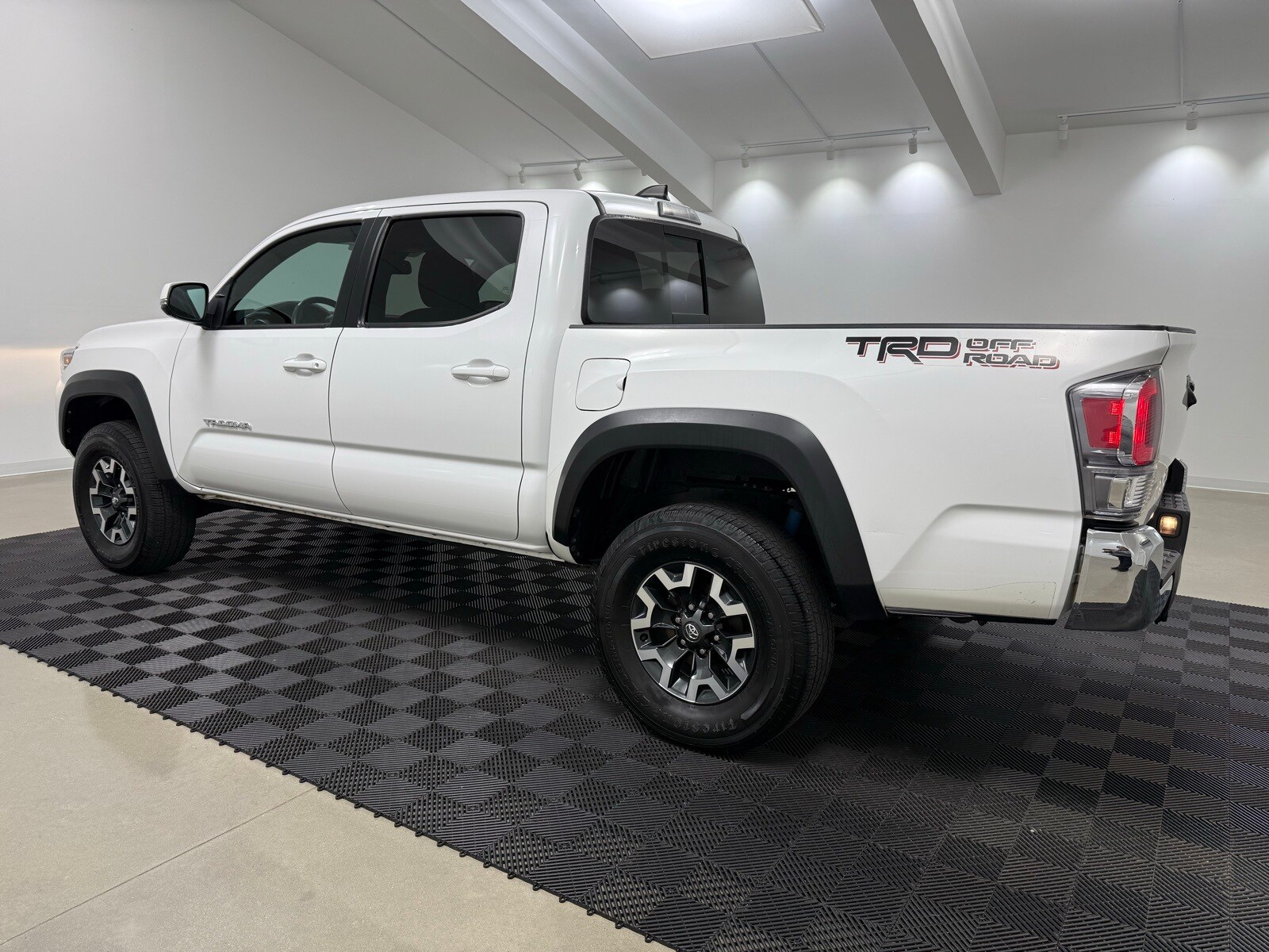 2022 Toyota Tacoma SR5 photo 4