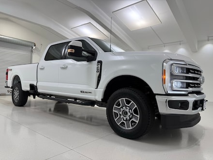 2023 Ford F-250SD Lariat Truck
