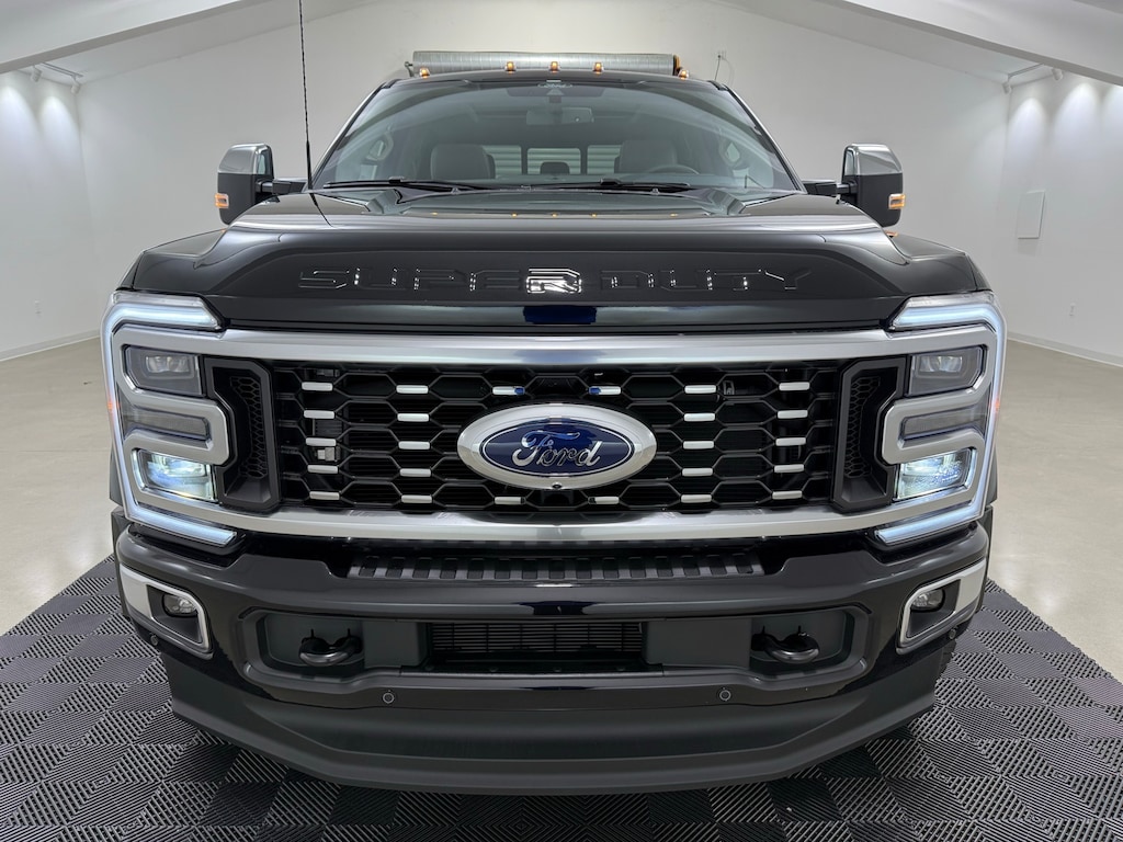 New 2026 Ford F-450SD Platinum Truck
