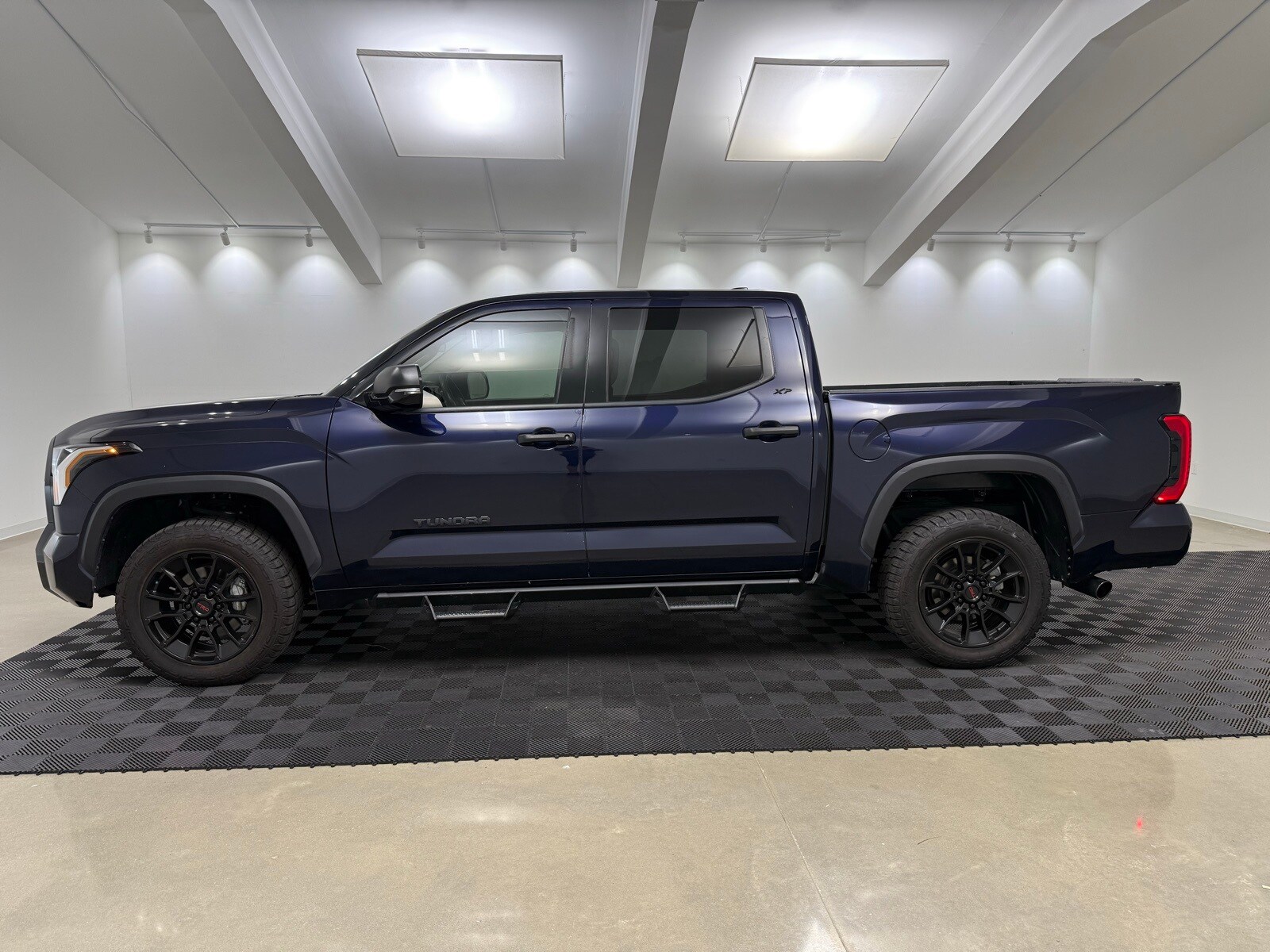 2023 Toyota Tundra SR5 photo 4