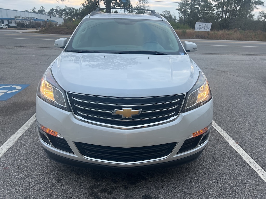 Used 2017 Chevrolet Traverse 2LT SUV