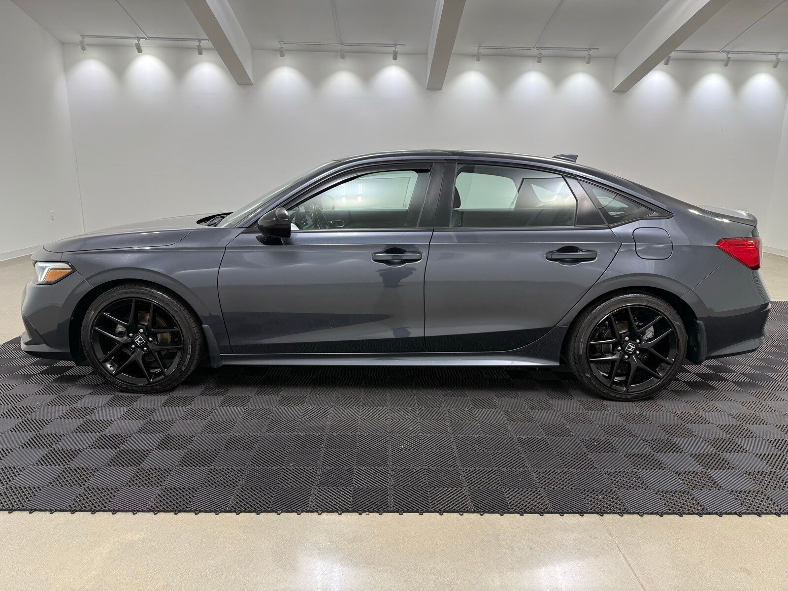2023 Honda Civic Sport photo 4