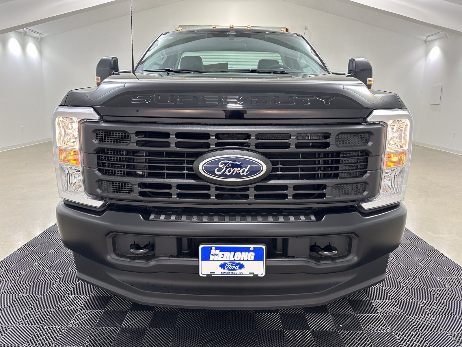 New 2025 Ford F-350SD XL Chassis