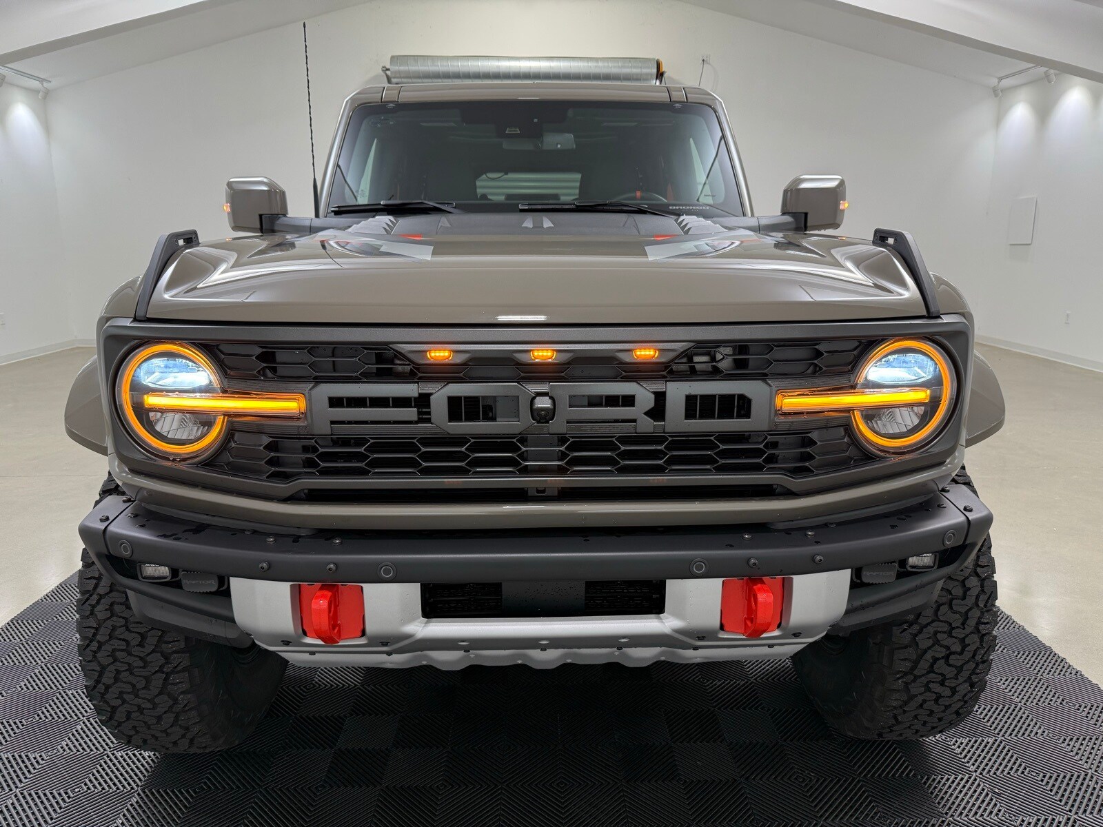 2025 Ford Bronco Raptor photo 2