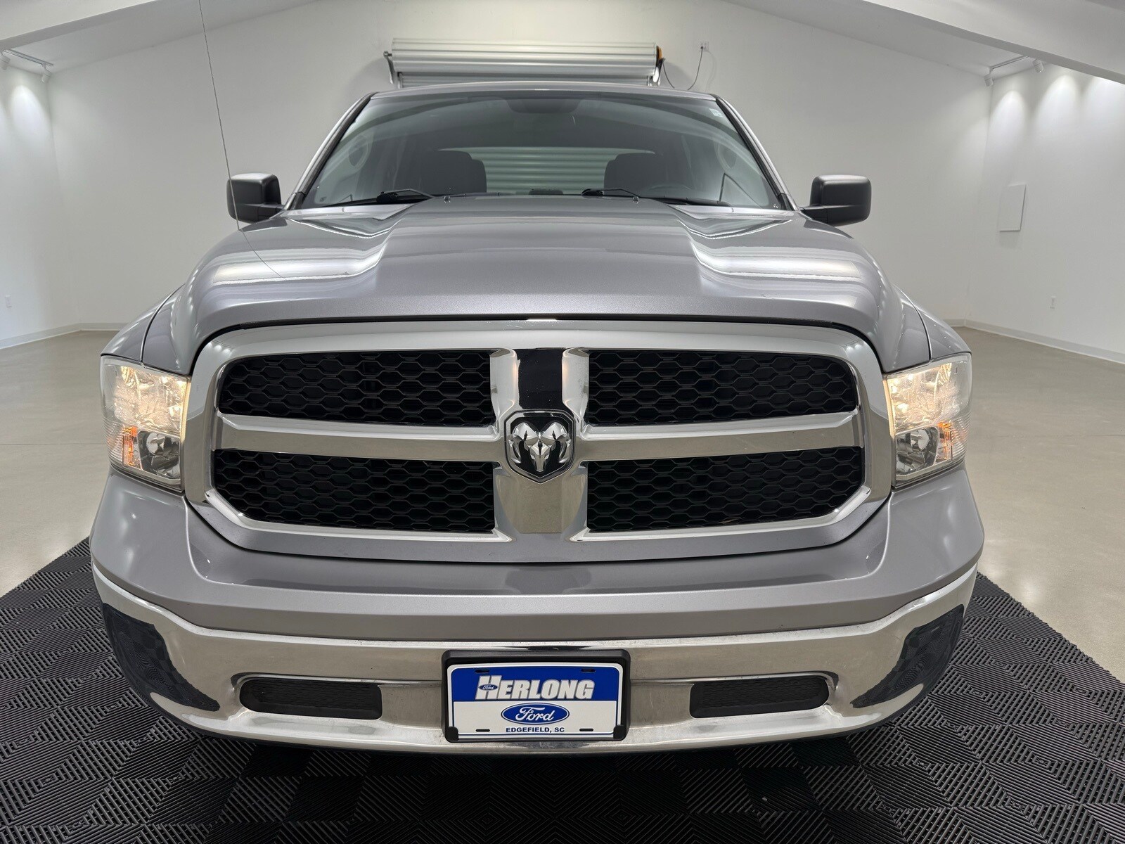 2021 Ram 1500 Classic SLT photo 2