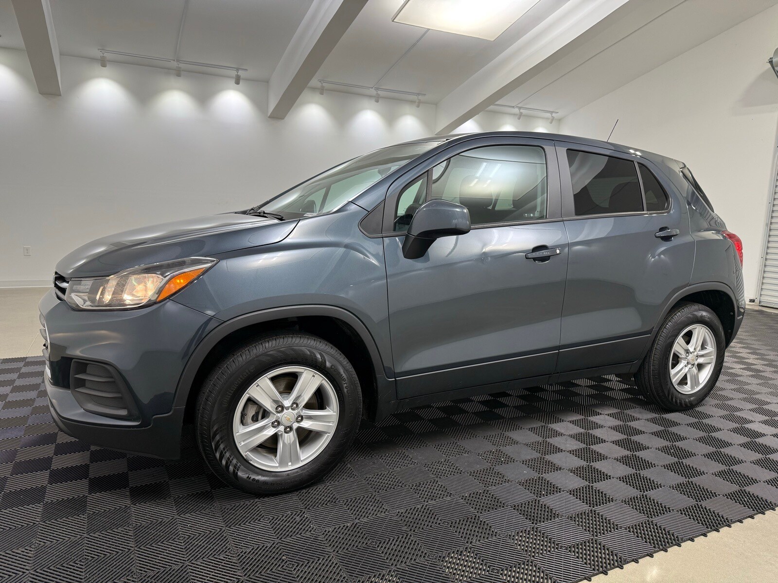 Used 2022 Chevrolet Trax LS with VIN KL7CJNSM2NB538621 for sale in Edgefield, SC