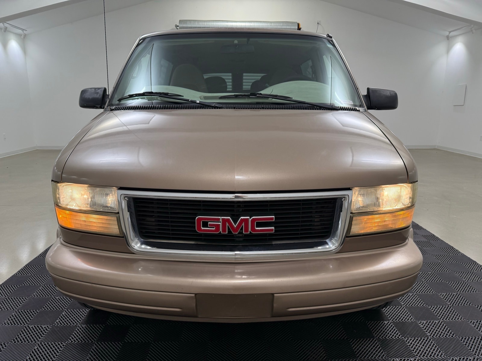 Used 2003 GMC Safari Base with VIN 1GKDM19X93B512834 for sale in Edgefield, SC