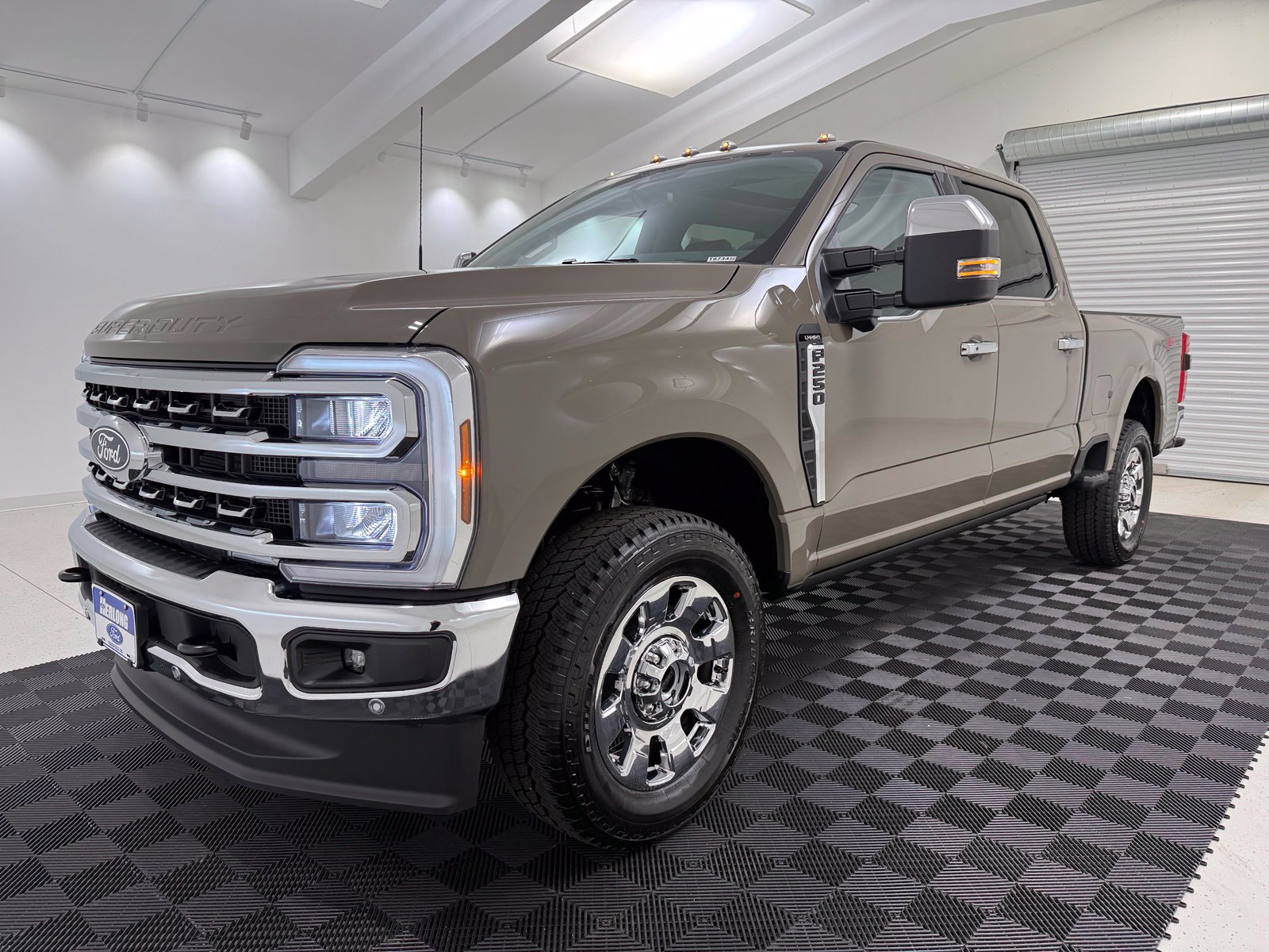 New 2027 Ford F-250SD Lariat Truck