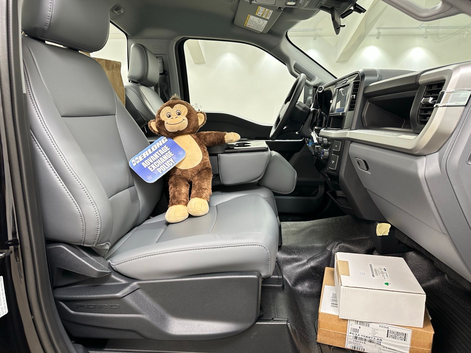2025 Ford F-350 Super Duty Chassis Cab XL - Photo 19