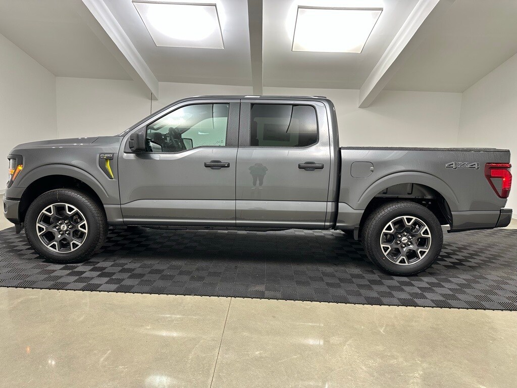 2025 Ford F-150 STX photo 4