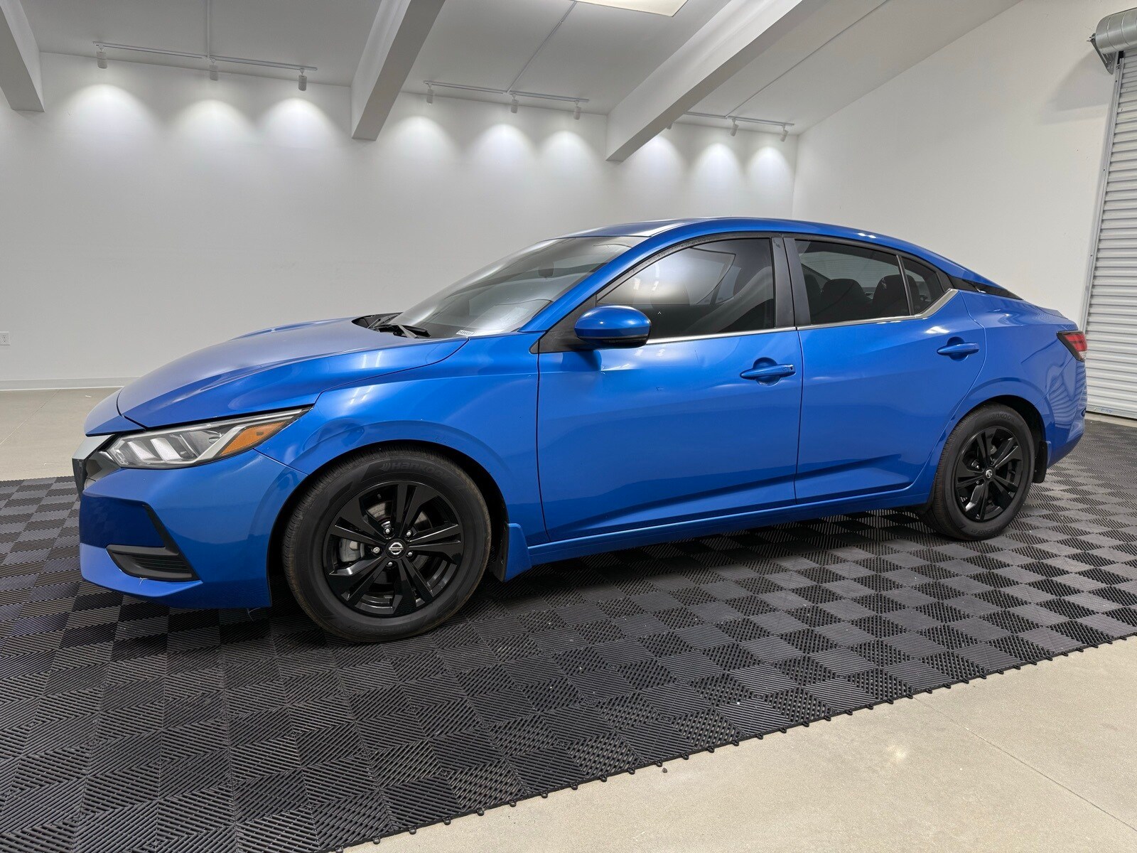 2020 Nissan Sentra SV photo 3