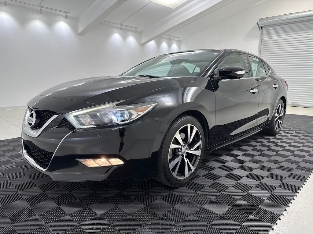 Used 2017 Nissan Maxima Platinum Sedan