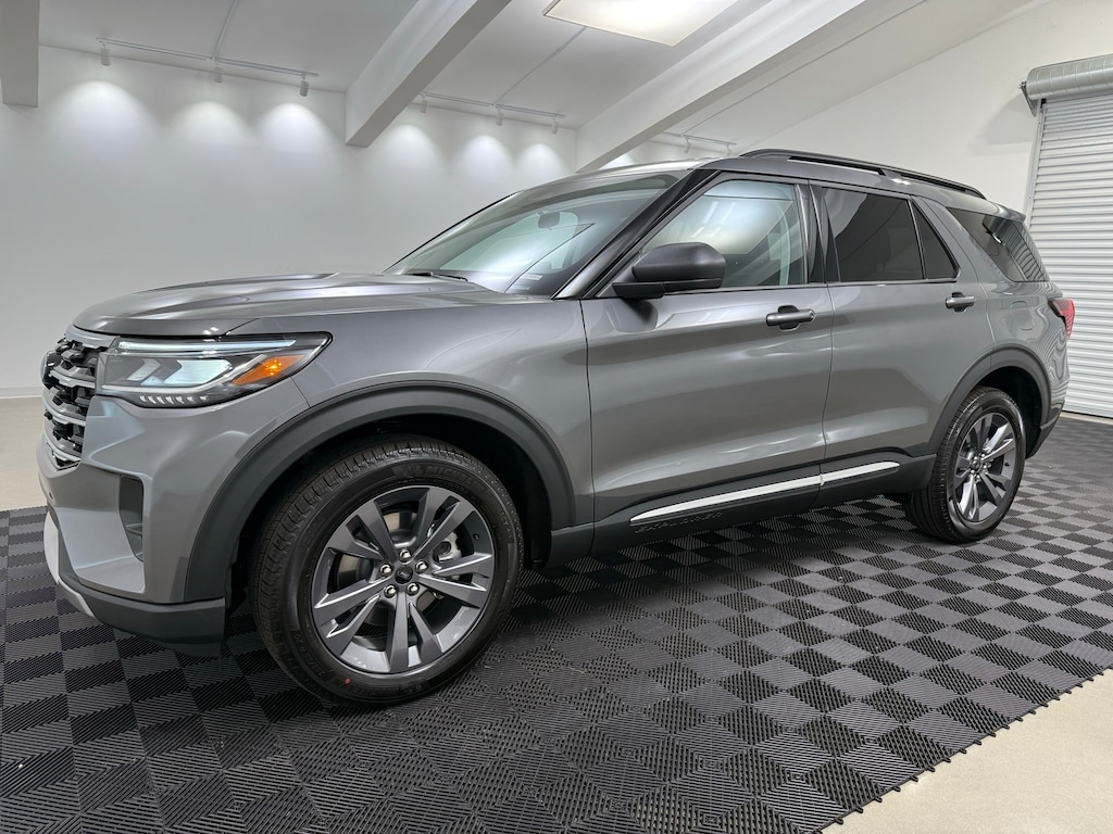 New 2025 Ford Explorer Active SUV