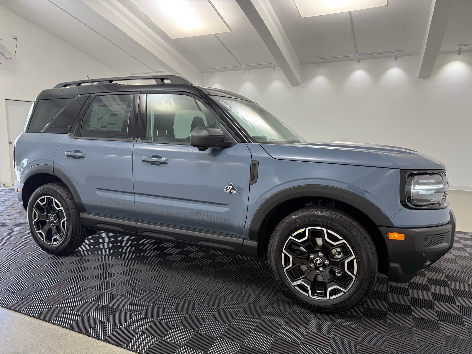 2025 Ford Bronco Sport Outer Banks's photo