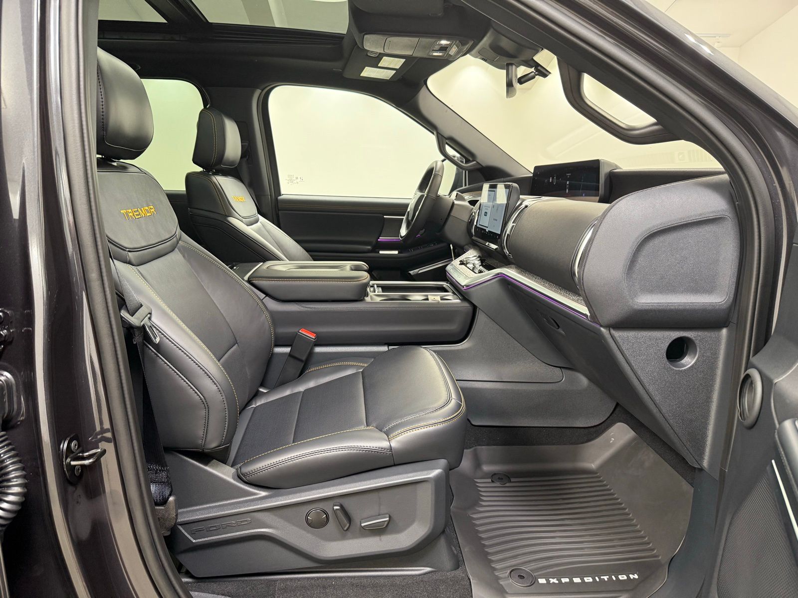2025 Ford Expedition Tremor - Photo 35