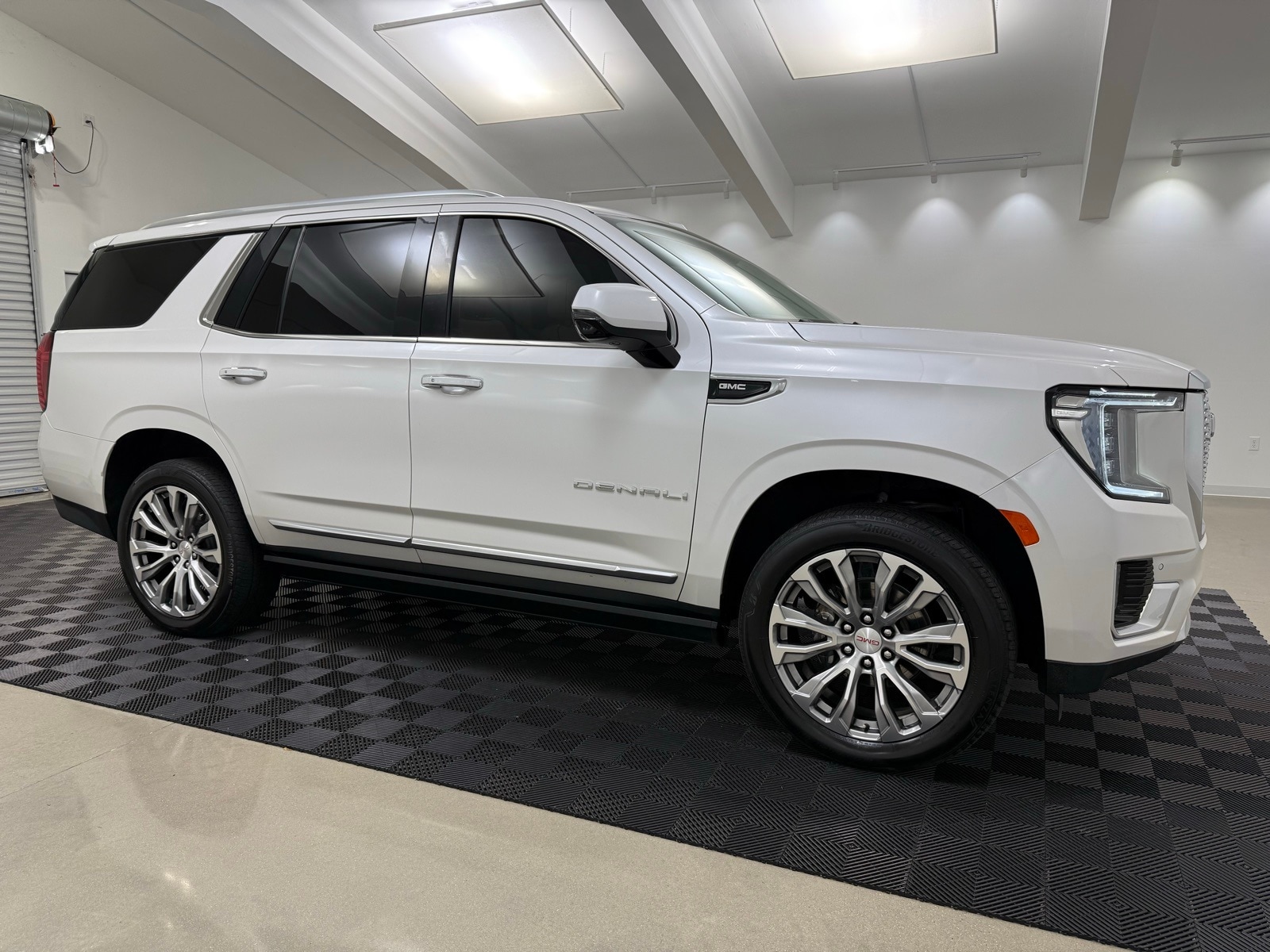 2022 GMC Yukon Denali's photo