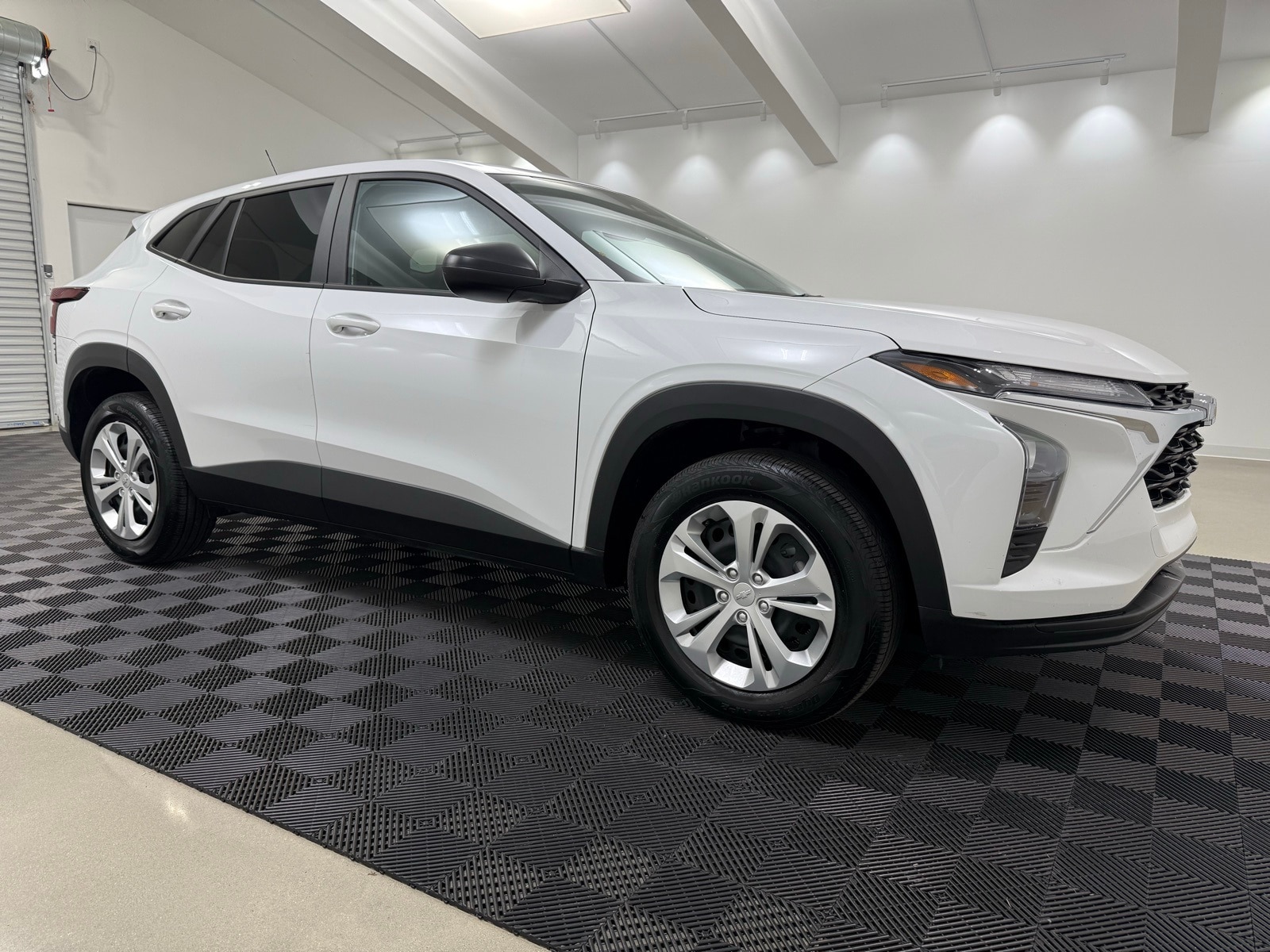 2025 Chevrolet Trax LS's photo