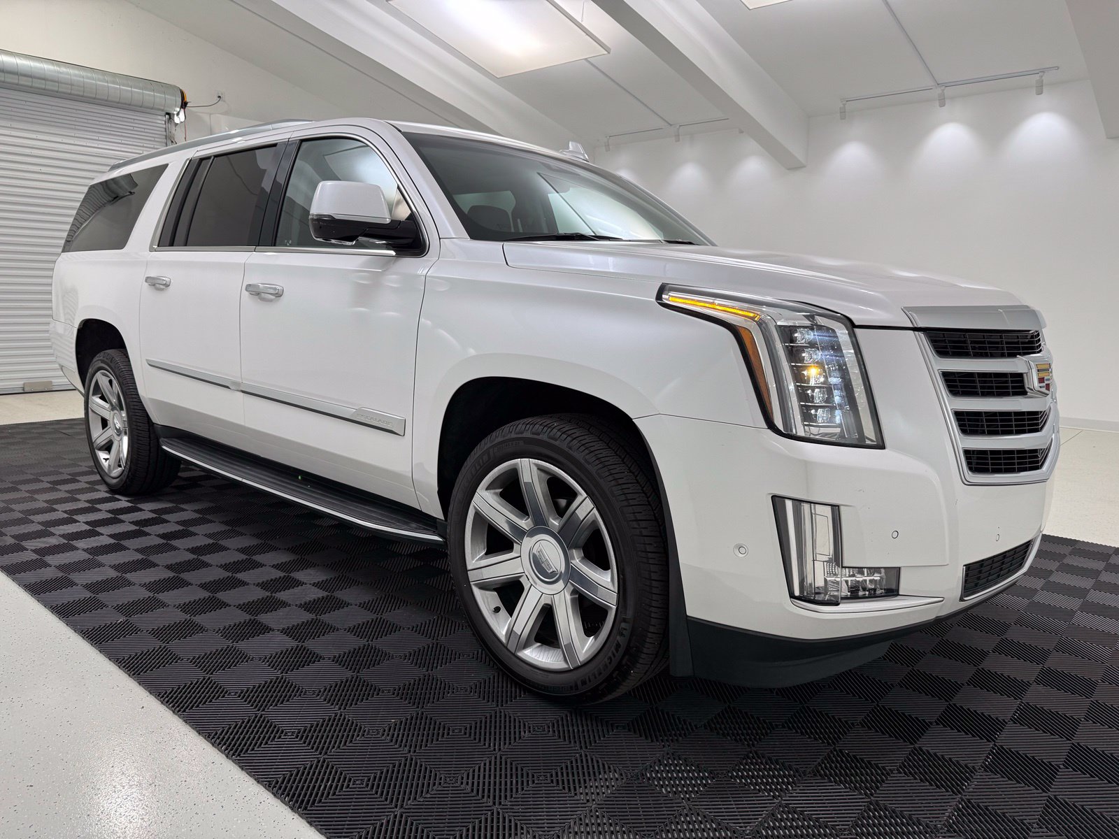 Used 2019 Cadillac Escalade ESV Luxury SUV