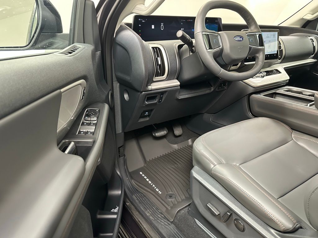 2025 Ford Expedition MAX Active - Photo 17