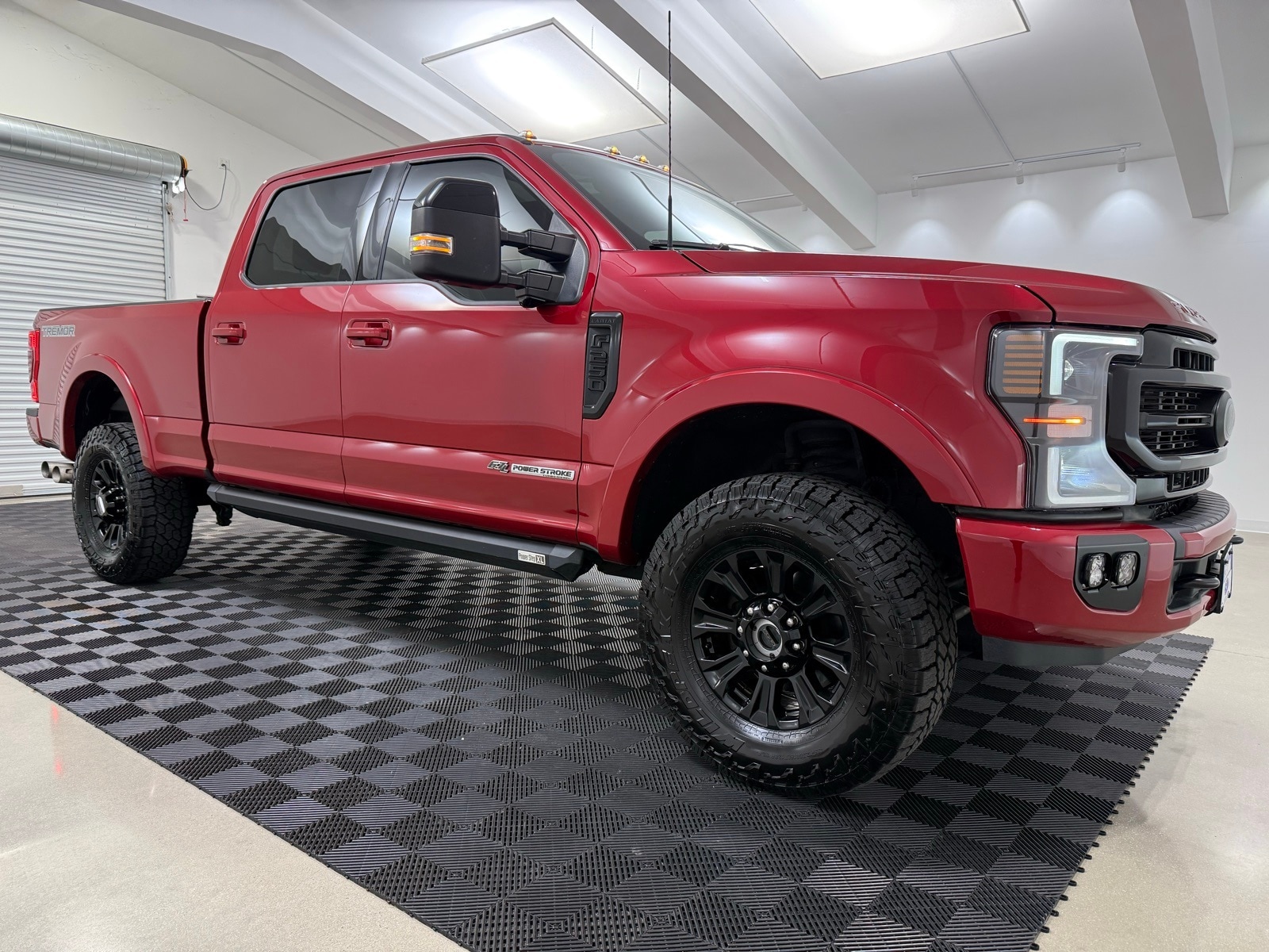 2022 Ford F-250 Super Duty Lariat's photo
