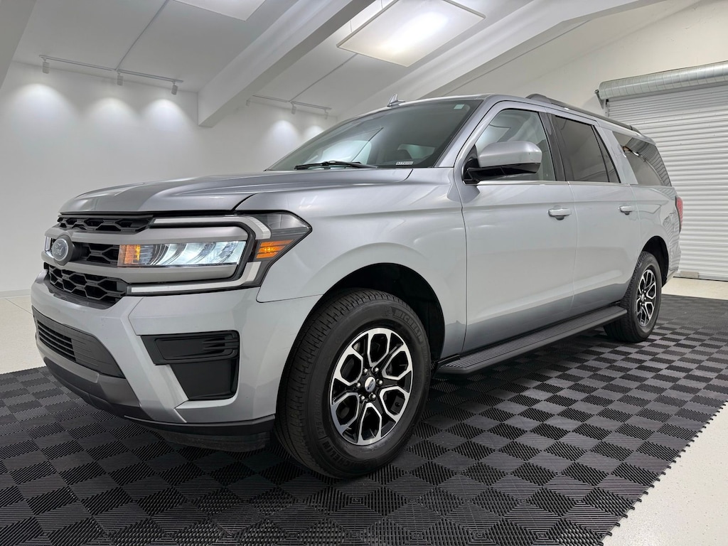 Used 2024 Ford Expedition Max XLT SUV