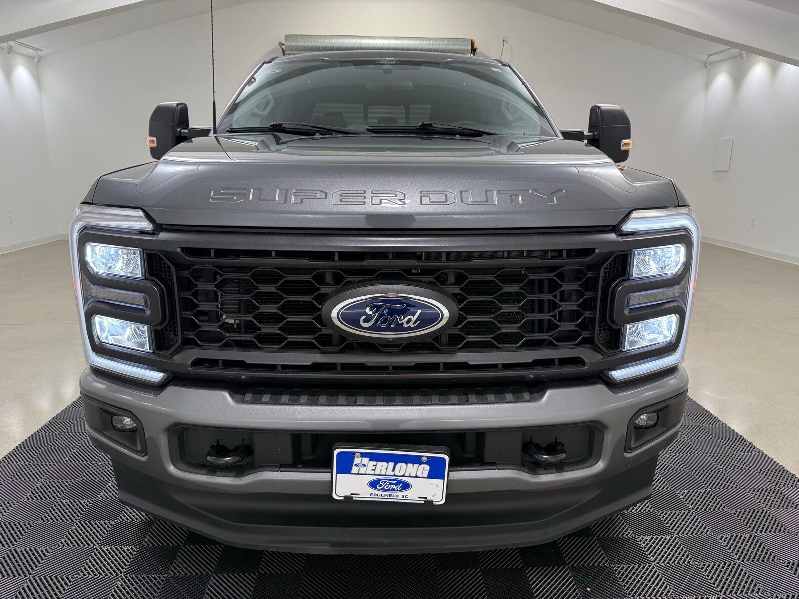 2024 Ford F-250 photo 2