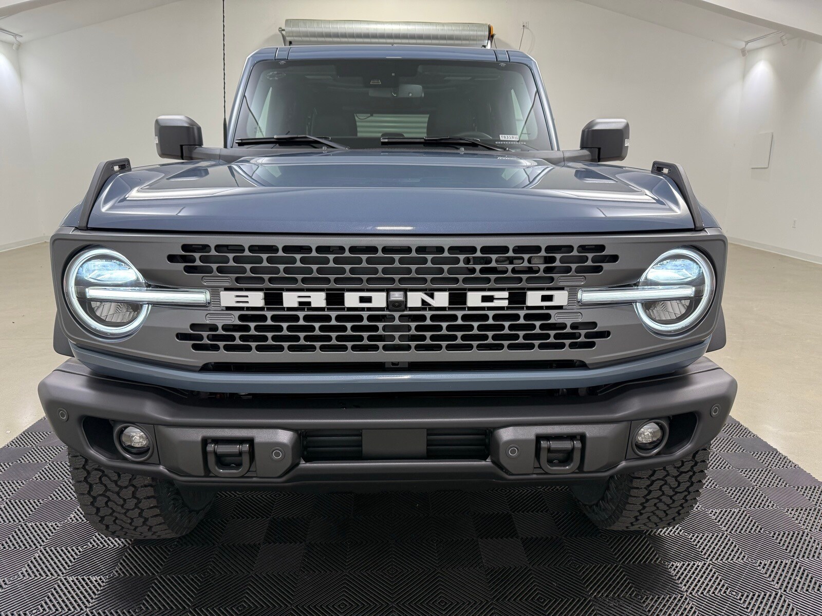 2025 Ford Bronco Badlands photo 2