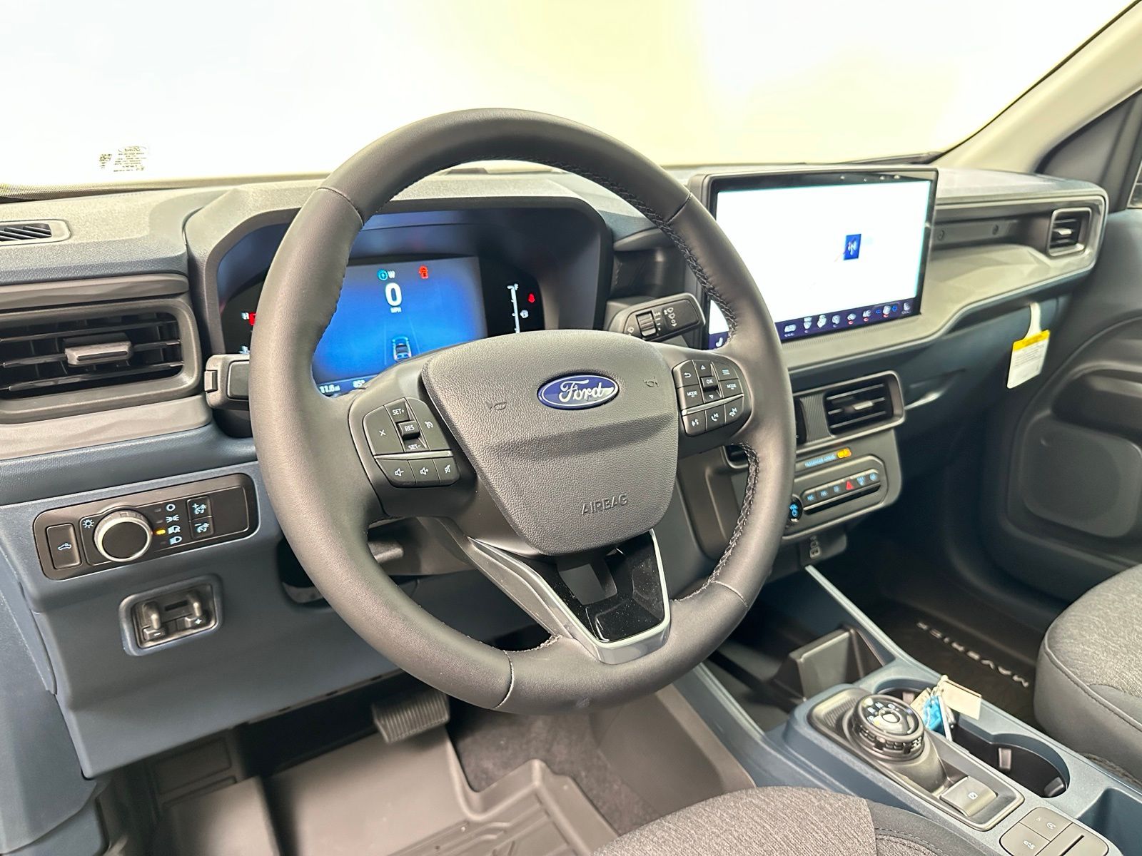 2025 Ford Maverick XLT - Photo 14