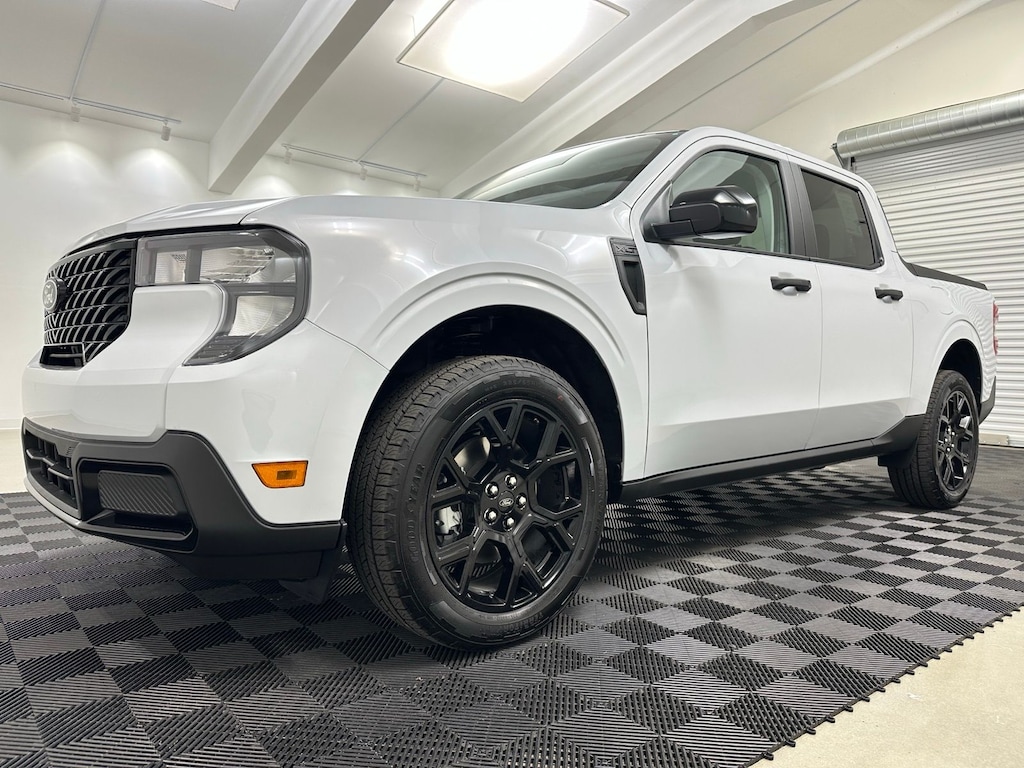 New 2025 Ford Maverick XLT Truck
