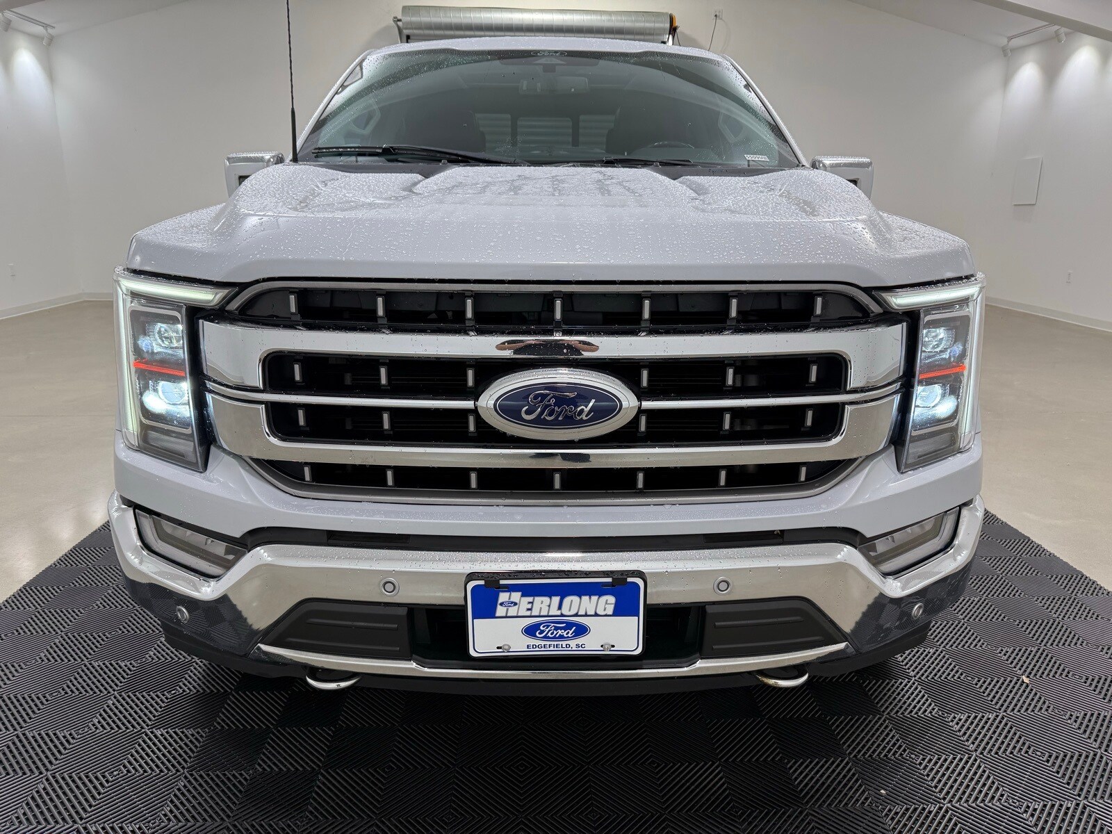 2022 Ford F-150 Lariat photo 2