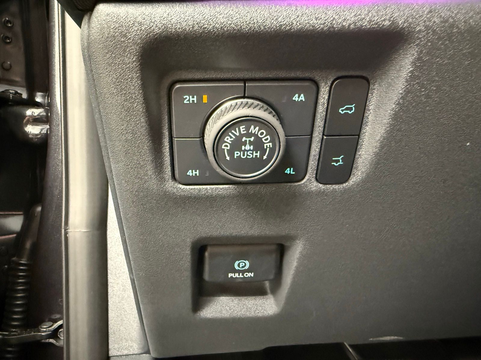 2025 Ford Expedition Tremor - Photo 16