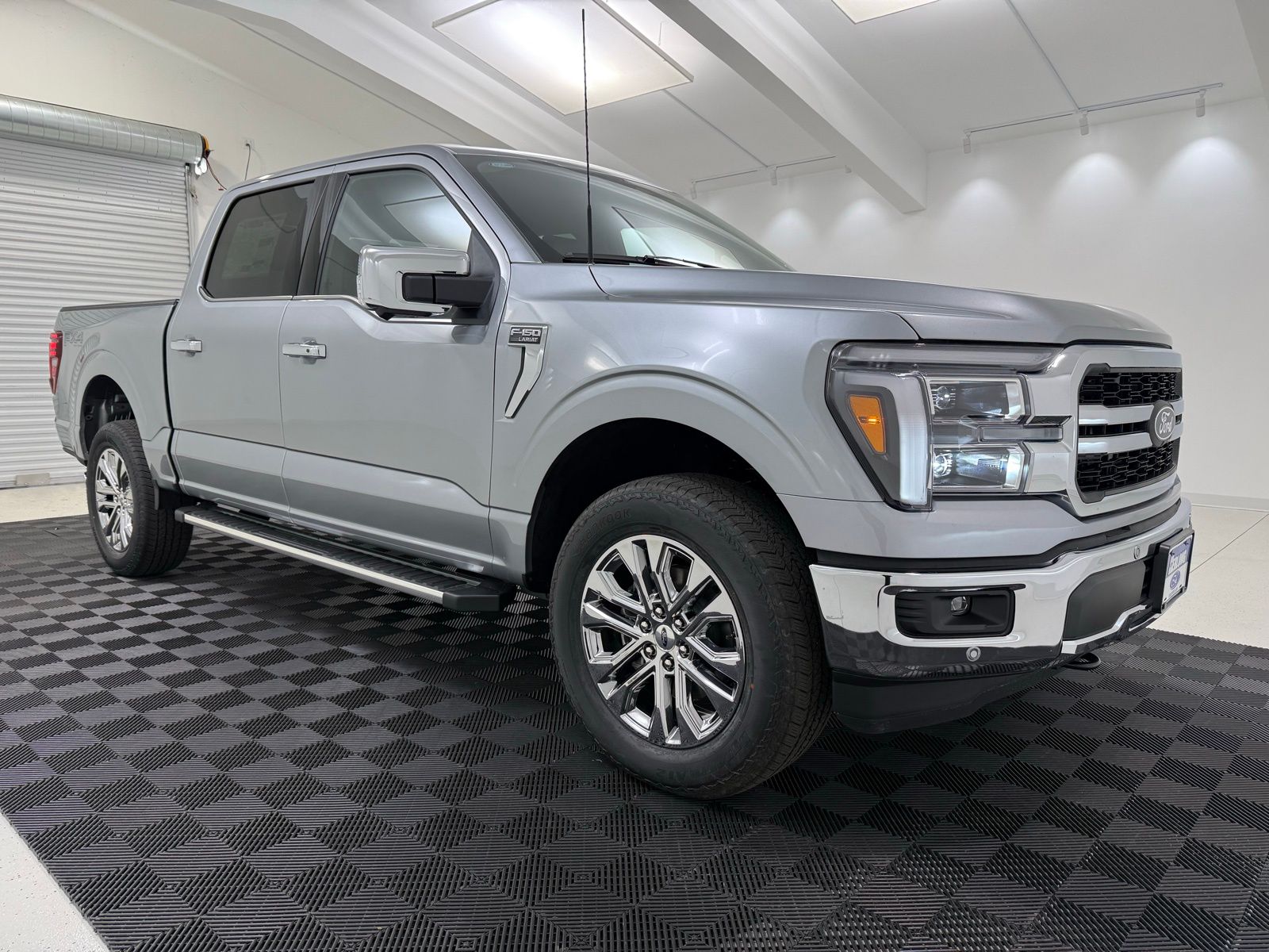 2026 Ford F-150 Lariat Truck V8