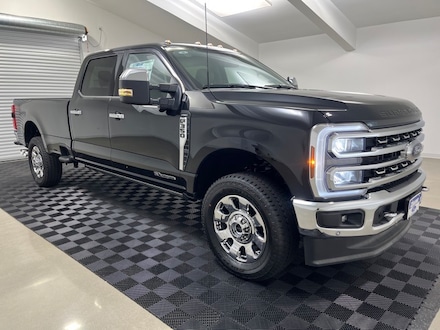 2024 Ford F-350SD Lariat Truck