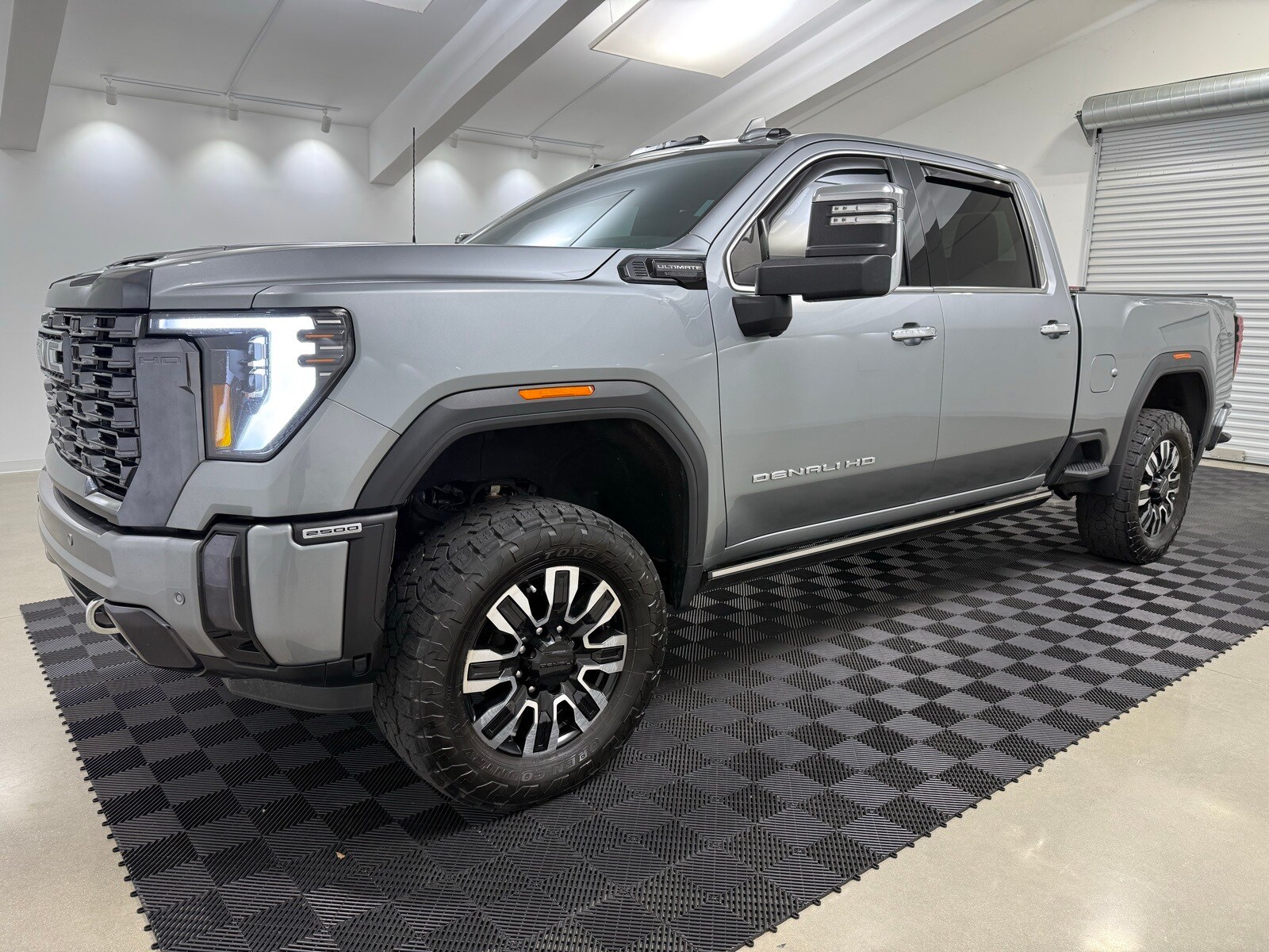 2024 Gmc Sierra HD Denali Ultimate photo 3