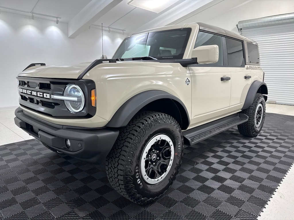 New 2026 Ford Bronco Outer Banks SUV