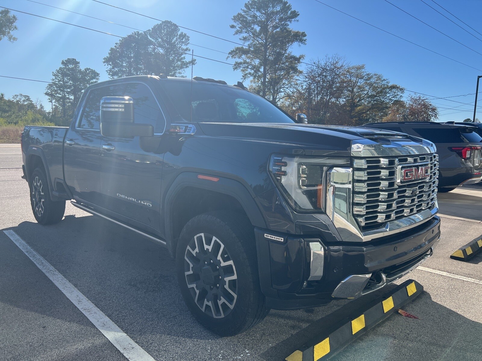2024 Gmc Sierra 2500 HD Denali photo 2