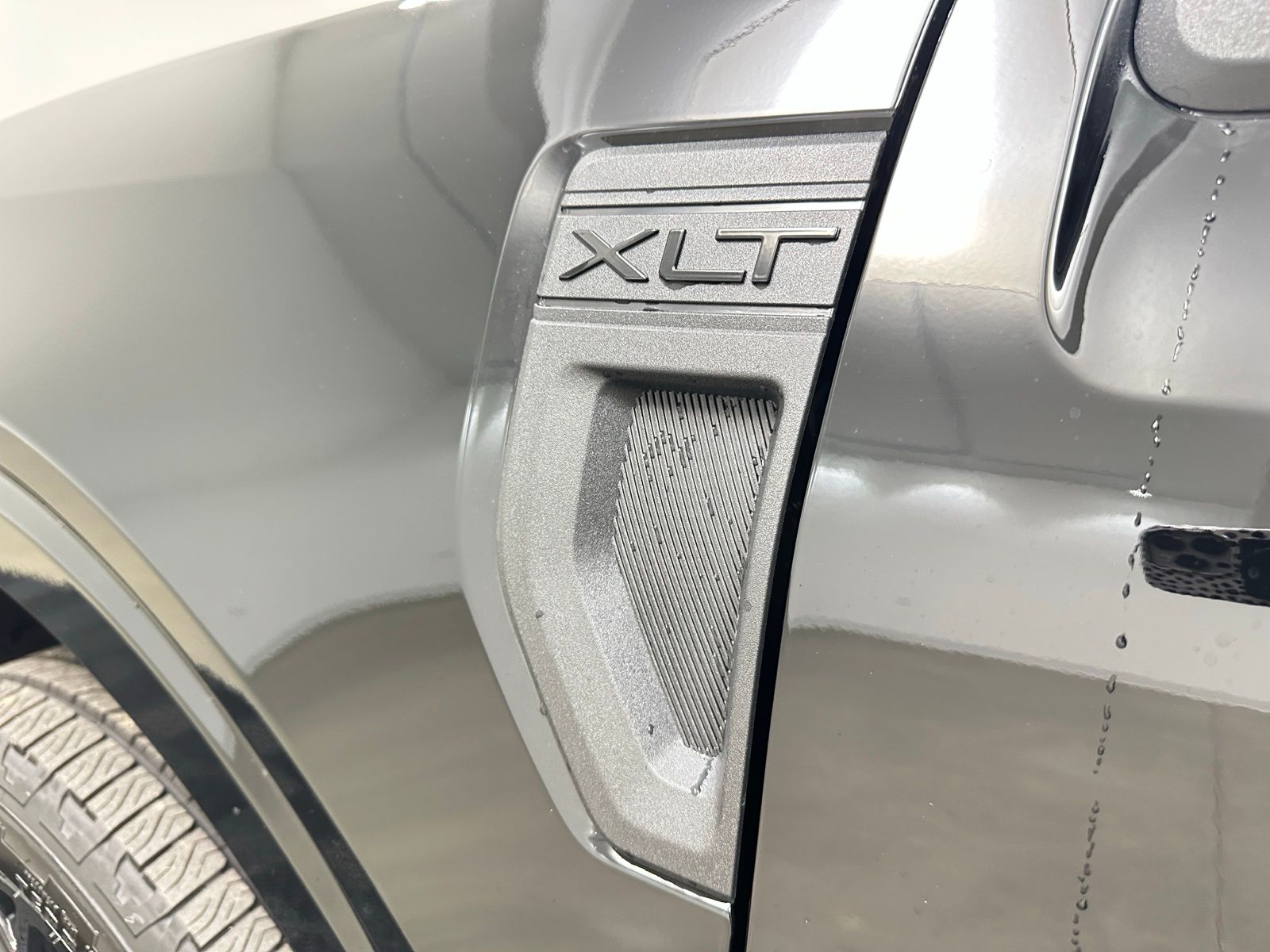 2025 Ford Maverick XLT - Photo 9