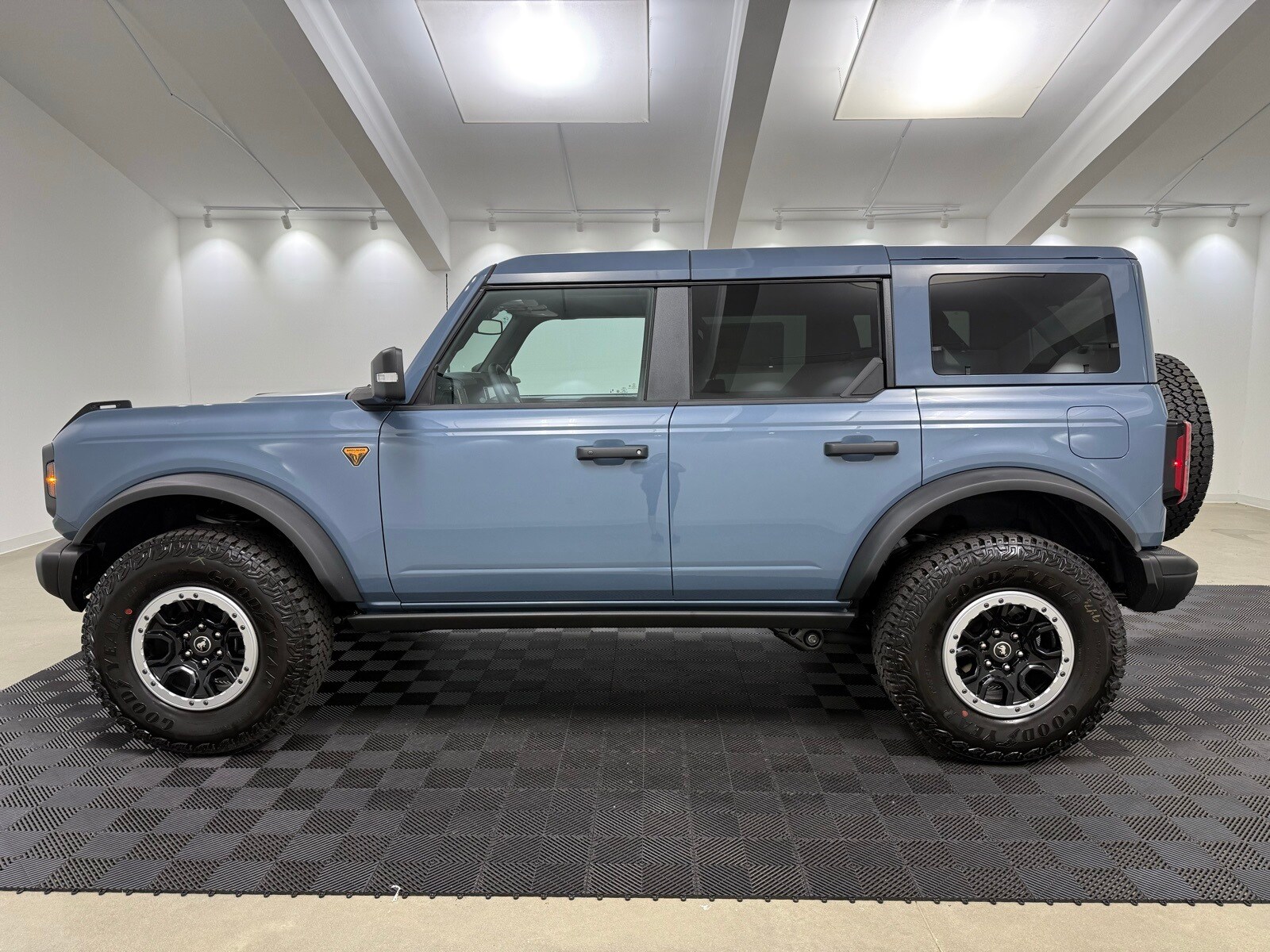2025 Ford Bronco Badlands photo 4